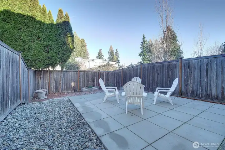 Easy to maintain, with raised beds for your spring blooms