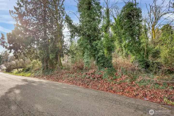 56th St. Easy access & development