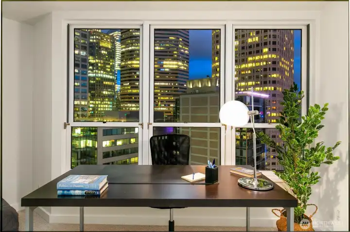 From the workspace, the skyline becomes an ever changing backdrop to daily routines within the penthouse. From the workspace, the skyline becomes an ever changing backdrop to daily routines within the penthouse.