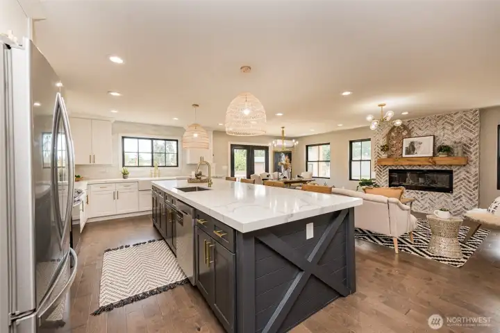 KITCHEN AND LIVING ROOM