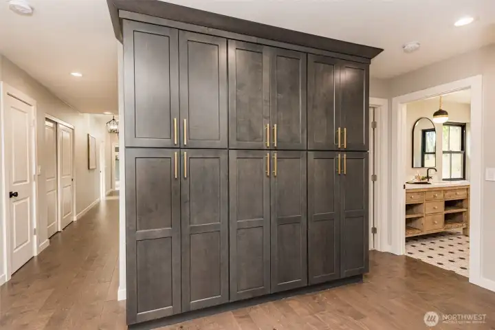 PANTRY CABINETS OFF KITCHEN