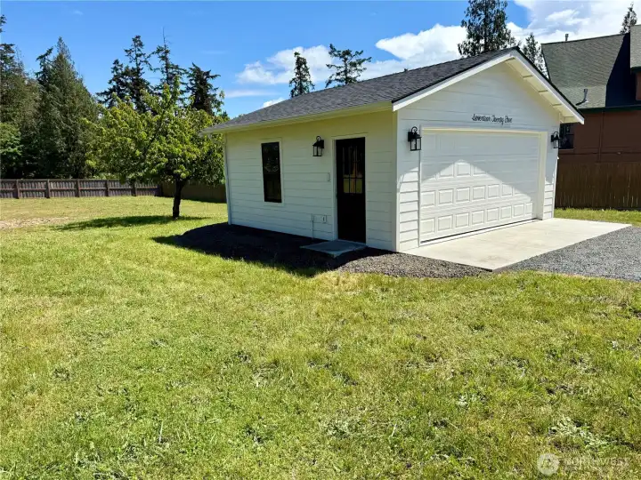 DETACHED GARAGE
