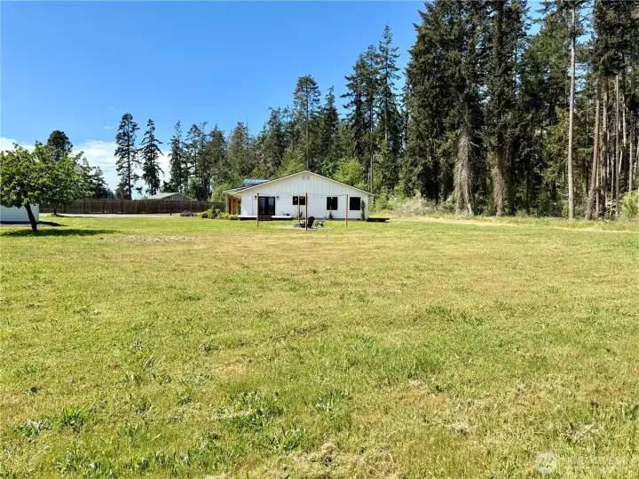 SIDE YARD