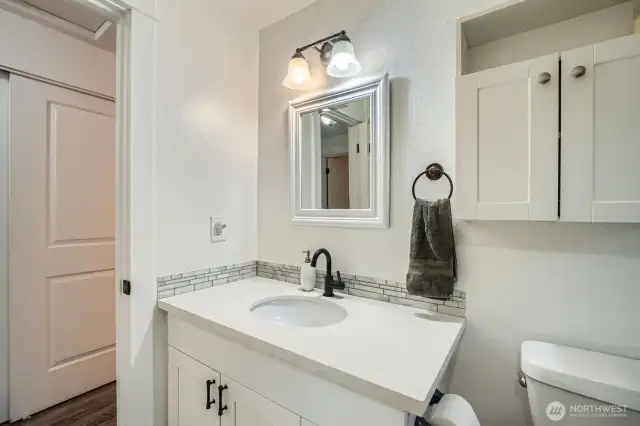 Full bathroom - Upstairs.