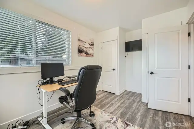 Bedroom 4 with high ceilings (Downstairs)