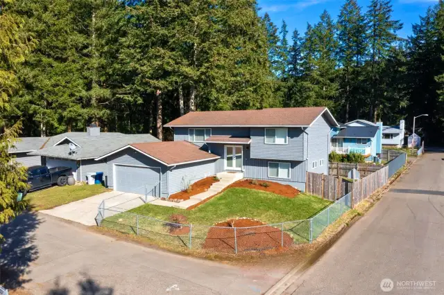 Aerial 2 - Front side, fully fenced.