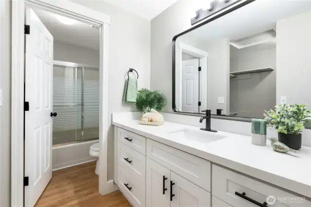 Master Bath (main floor)