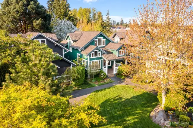 Cobblestone Cottages, Unit I is neatly tucked away, very private, a true oasis in Everett.  Unless you know this community is there - you have no idea it's there