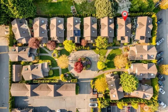 This really is a special home.  Cobblestone has it's own small town vibe, yet it's minutes away from everything - Everett Mall, Target, Trader Joes and I5 are close by