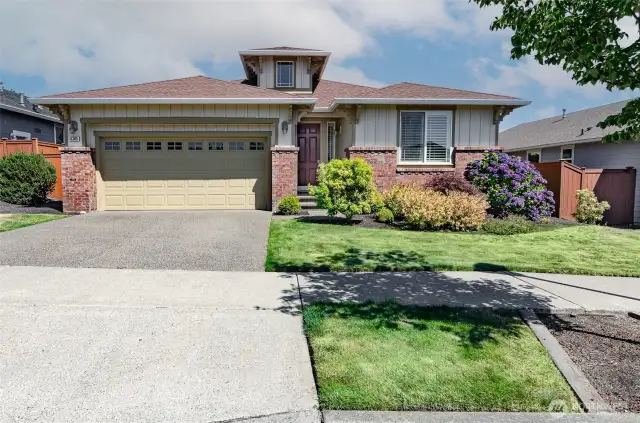 8309 Camano Lp NE.  This well kept Woodlands floor plan in Jubilee is perfect for easy care living.