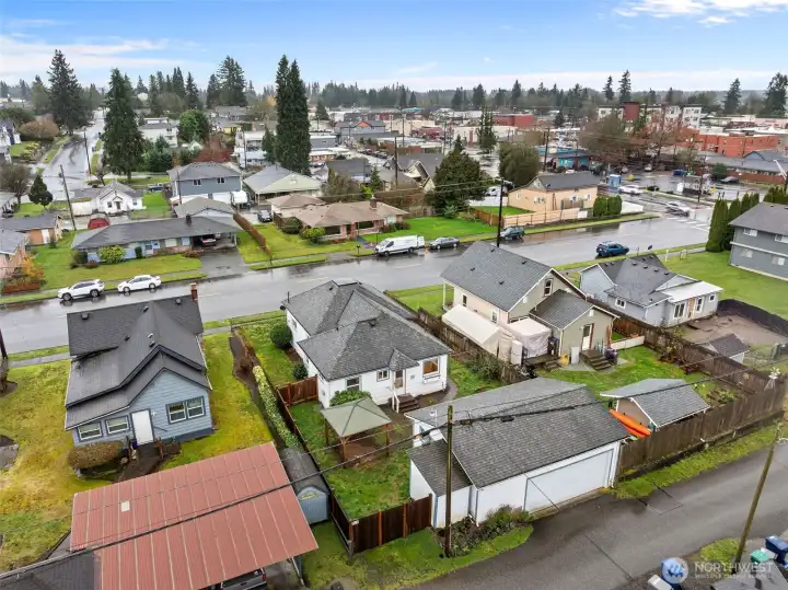 Detached Garage & Shop