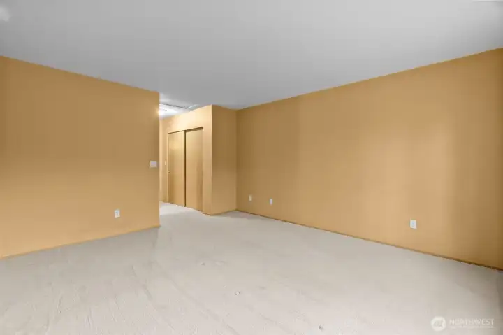 Spacious bedroom 2 suite