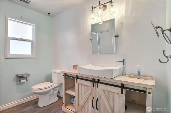 2nd modern customized 3/4 bathroom with fresh paint. 2nd modern customized 3/4 bathroom with fresh paint.