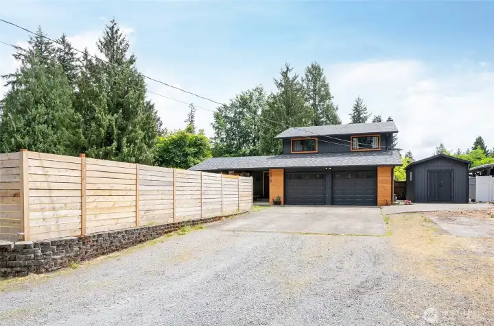 Long driveway can fit up to 9 vehicles