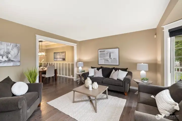 Living room off entry and open to dining room. Living room off entry and open to dining room.