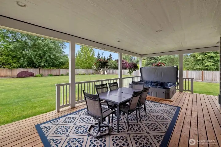 Great entertaining space and HUGE, fully fenced backyard for play, gardening and private enjoyment! Great entertaining space and HUGE, fully fenced backyard for play, gardening and private enjoyment!
