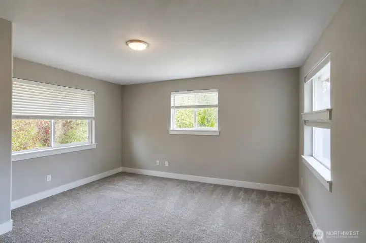 Additional primary bedroom upstairs. Additional primary bedroom upstairs.
