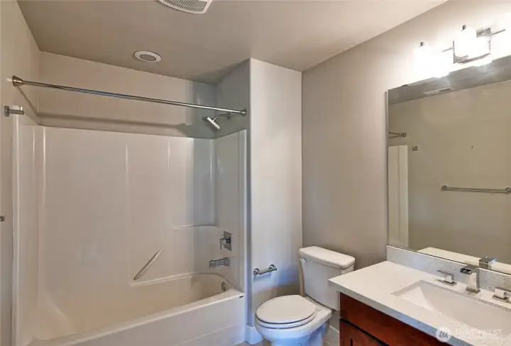 Full bathroom attached to the 2nd primary.