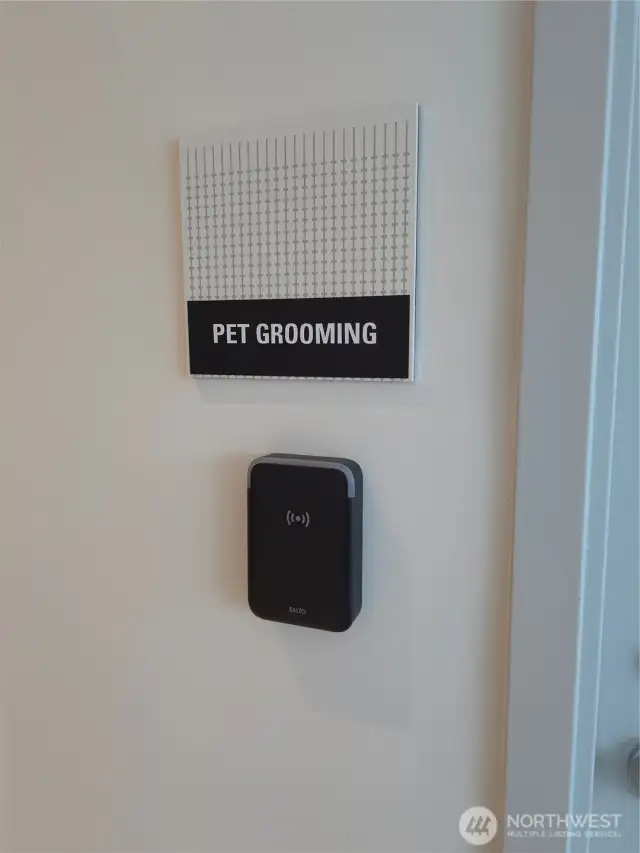 Pet Grooming Room