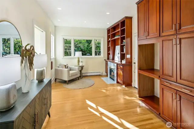 Butlers pantry & den (used to be the old kitchen)