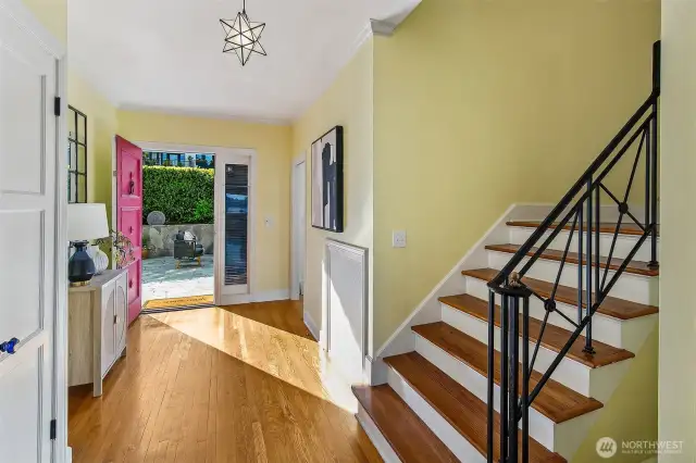 Back to the front of the house and steps up to 4 beds or down to updated apartment