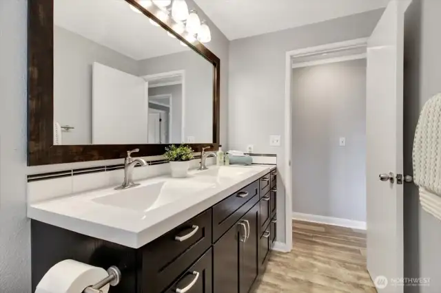 Full guest bath