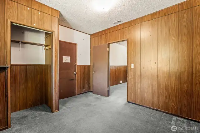 4th bedroom that's off the bonus room
