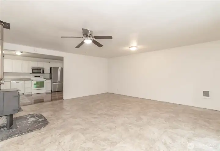 Ceiling fan in Livingroom