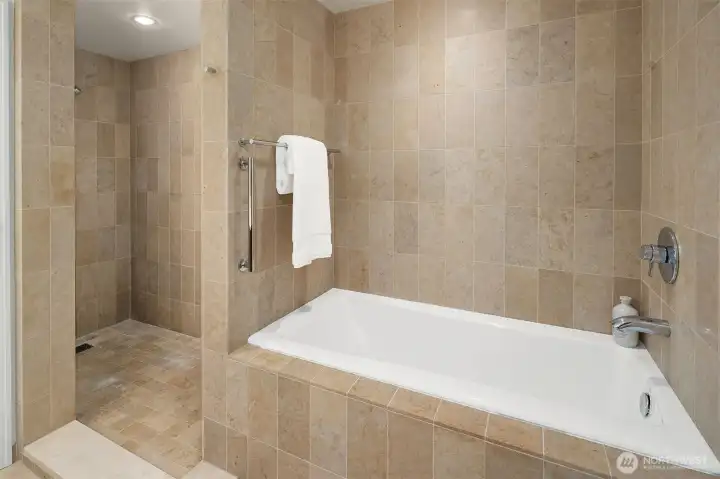 Primary Suite Bath