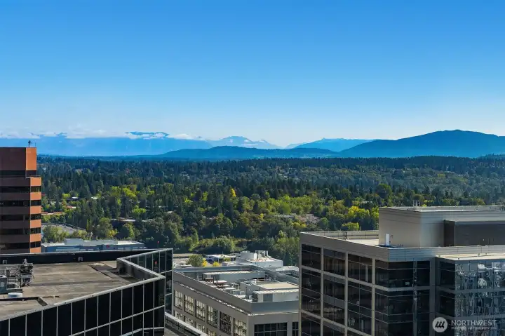 Sweeping Cascade Mountain Views