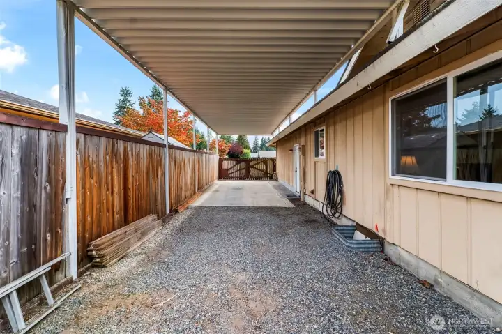 HUGE RV parking space, or room for all your other toys!