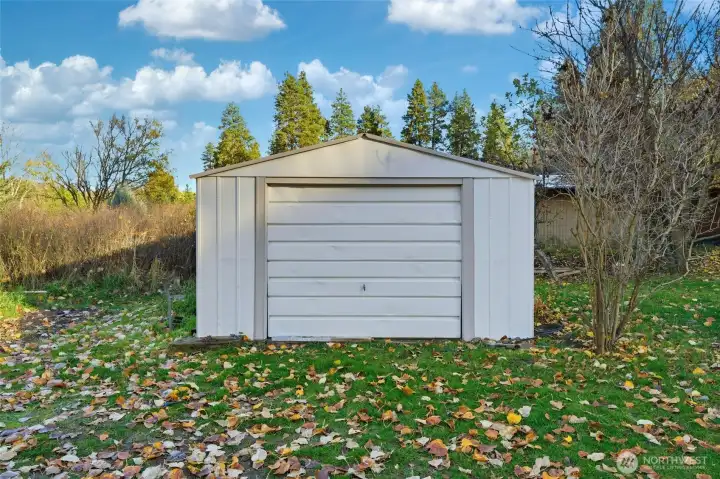 Garage/Shed