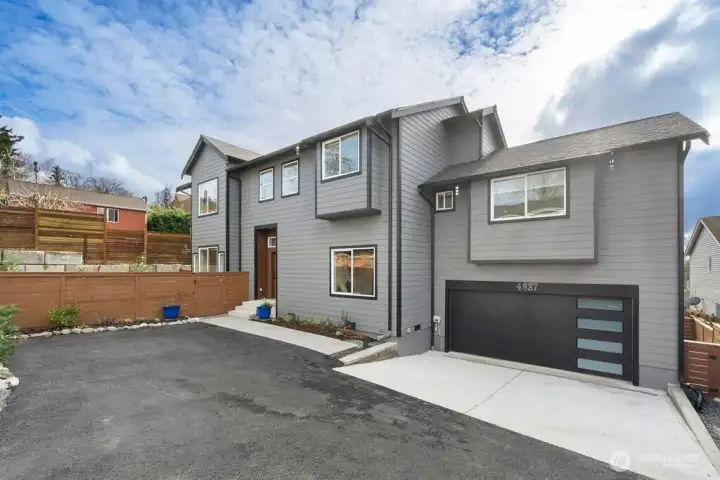 Convenient to neighborhood amenitites including parks, schools, Columbia City, food and transportation options!