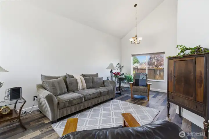 Formal living and dining rooms=