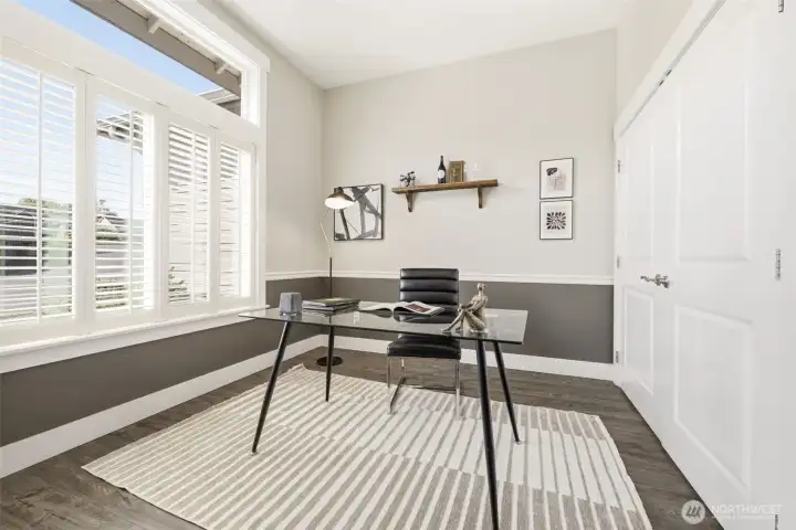 Light & Bright Home Office or 4th Bedroom