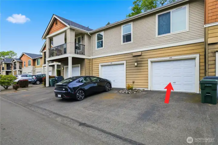 Garage in back of unit
