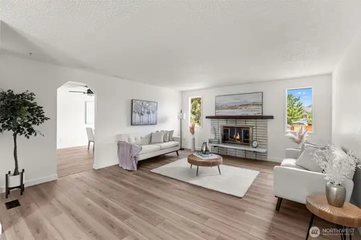 Living room, light, bright and inviting. Living room, light, bright and inviting.