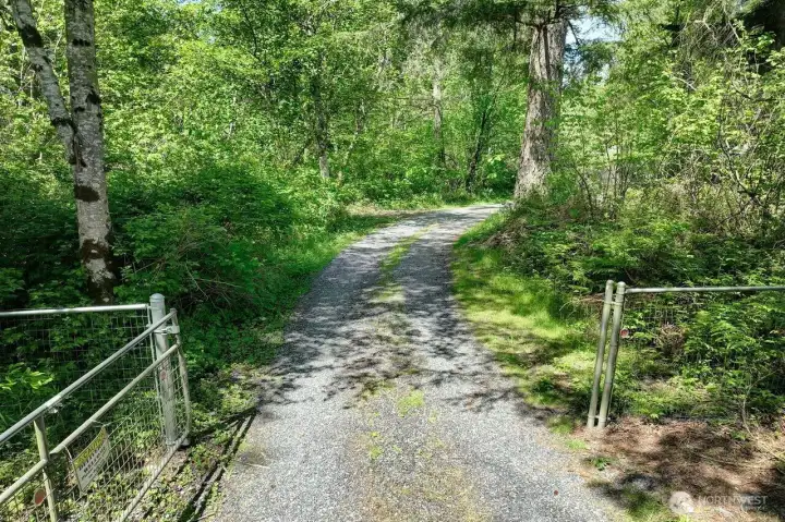 Your Quiet retreat in the countryside begins here......down a private gravel drive Your Quiet retreat in the countryside begins here......down a private gravel drive