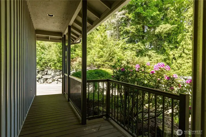 Covered front entry Covered front entry