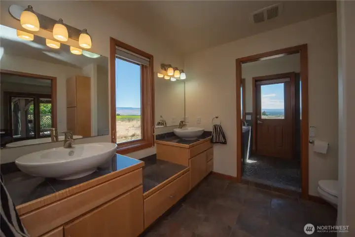 primary suite bath