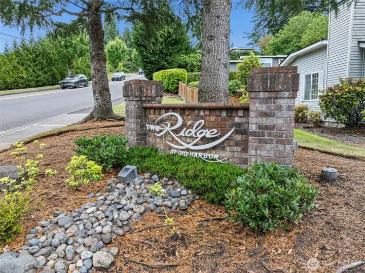 The Ridge is a coveted Gig Harbor community where condos for sale do not typically last long. This prime location offers an exceptional lifestyle with quick access to local amenities, waterfront parks, and scenic walking trails. Whether you are looking for a primary residence or a smart investment, this property provides the perfect blend of comfort, convenience, and community living.