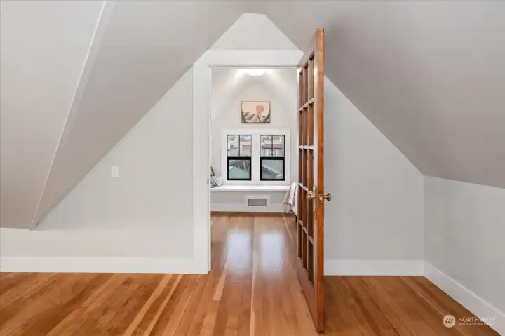 3rd floor - from extra space to bedroom 3rd floor - from extra space to bedroom