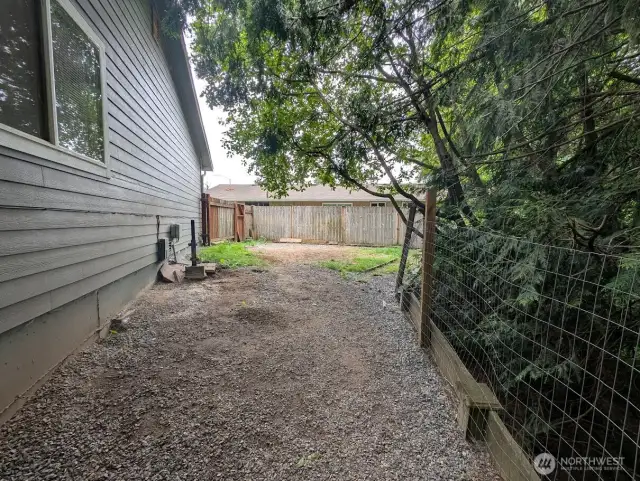Large private side yard and gated front yard too.