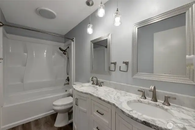upstairs hall bath