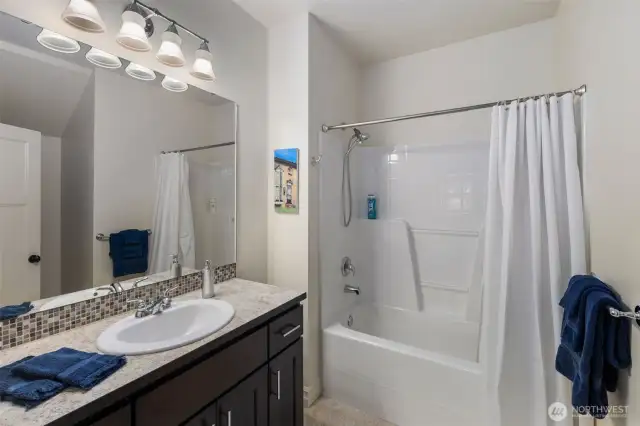 Upper level bathroom.
