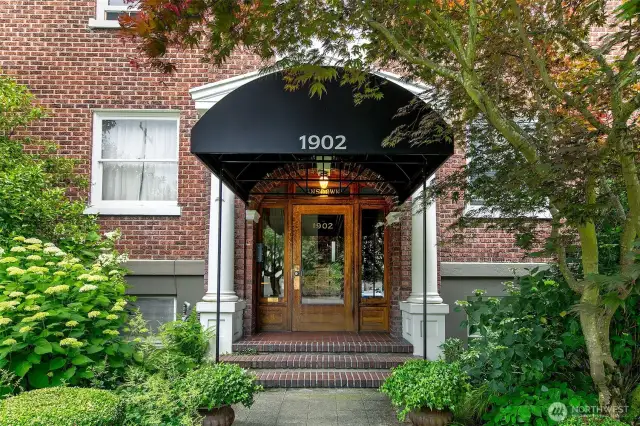 Elegant living at the Lansdowne.