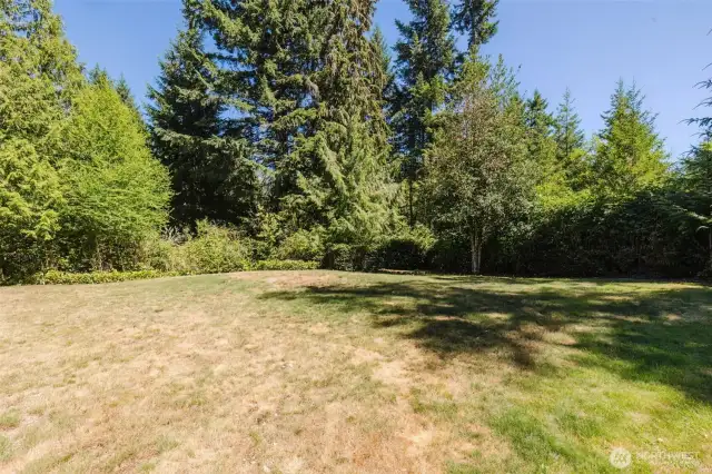 Plenty of room to garden!
