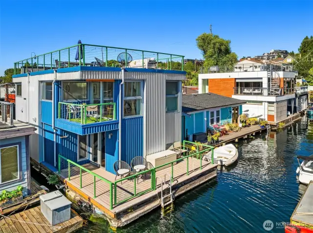 Welcome home to your new sunny south facing floating home!
