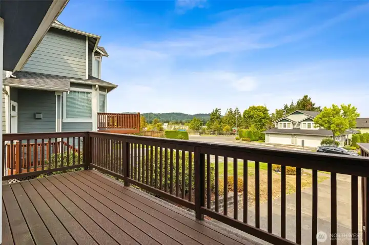 Large Deck off Living Room