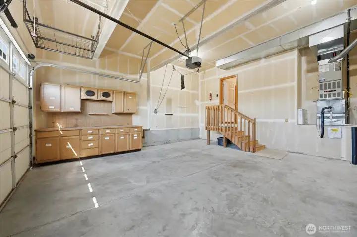 Large Garage with Cabinets